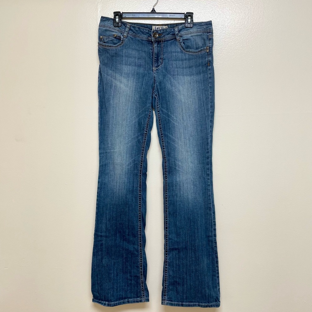 l.e.i. Hiphugger Flare Blue Jeans
